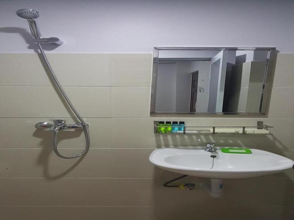 Asian Smile Hotel Янгон Экстерьер фото