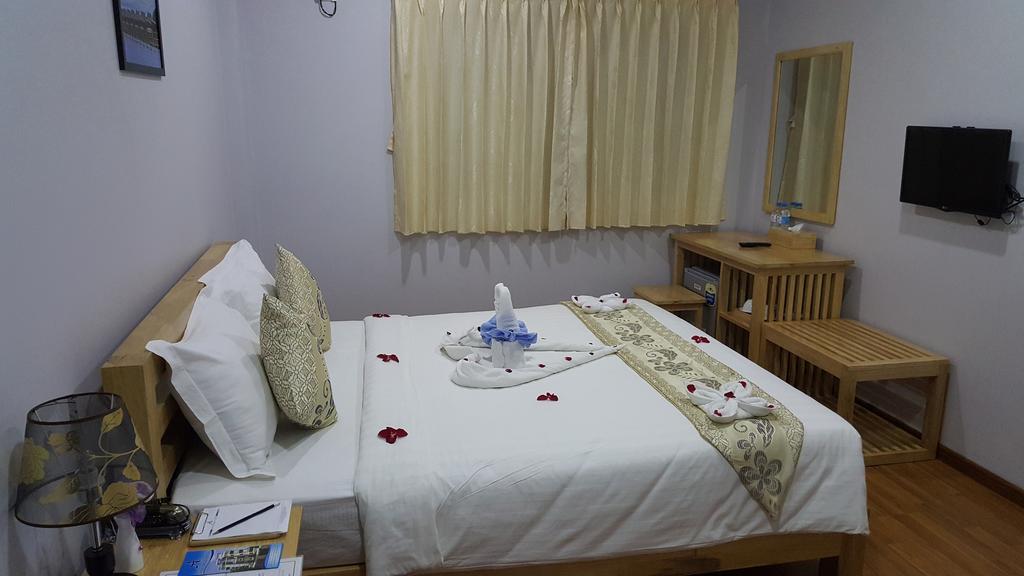 Asian Smile Hotel Янгон Экстерьер фото