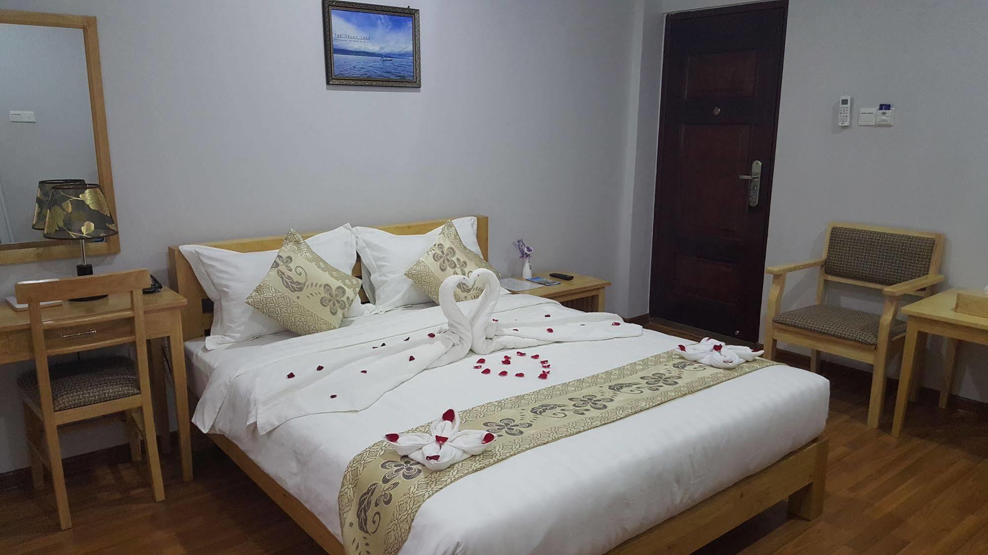 Asian Smile Hotel Янгон Экстерьер фото
