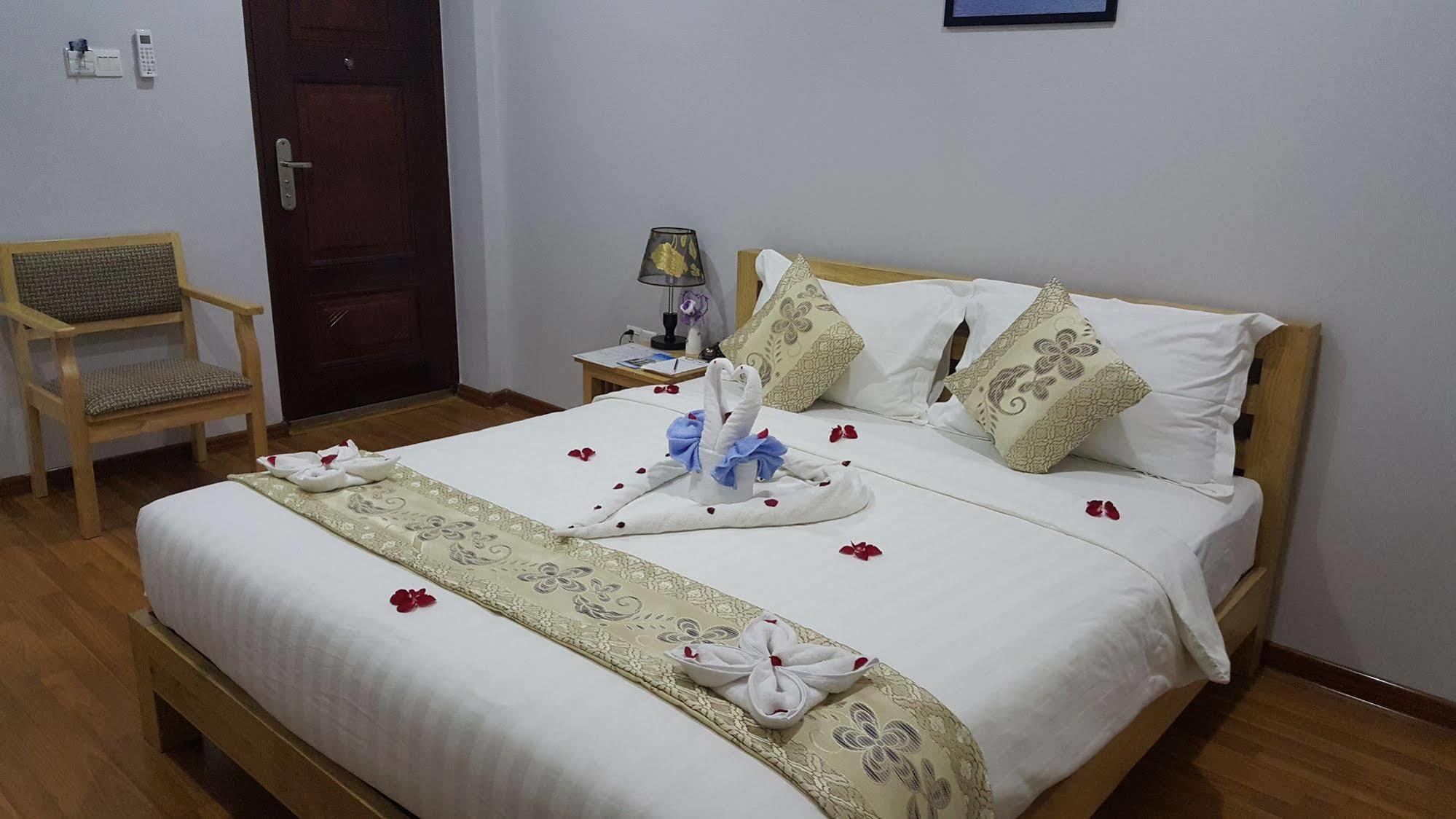 Asian Smile Hotel Янгон Экстерьер фото