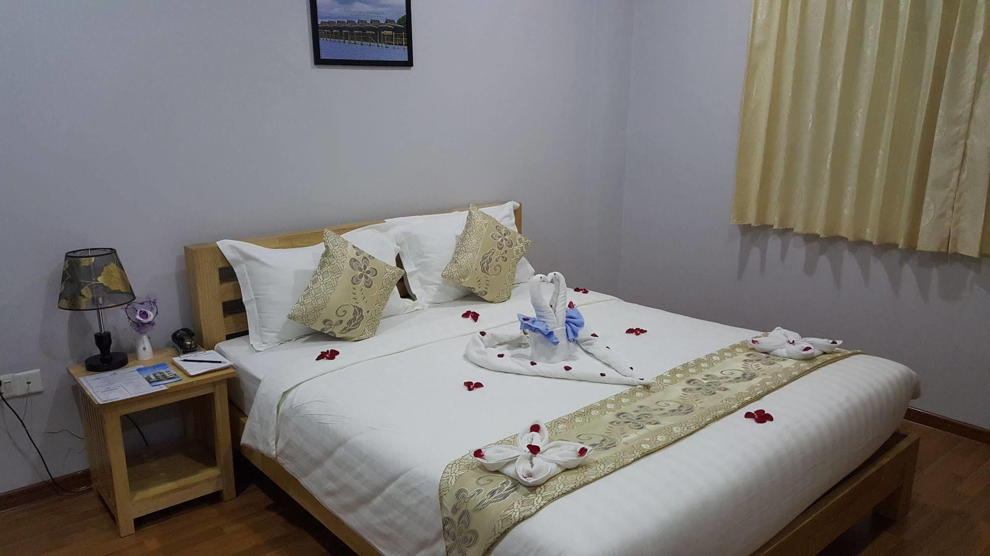 Asian Smile Hotel Янгон Экстерьер фото