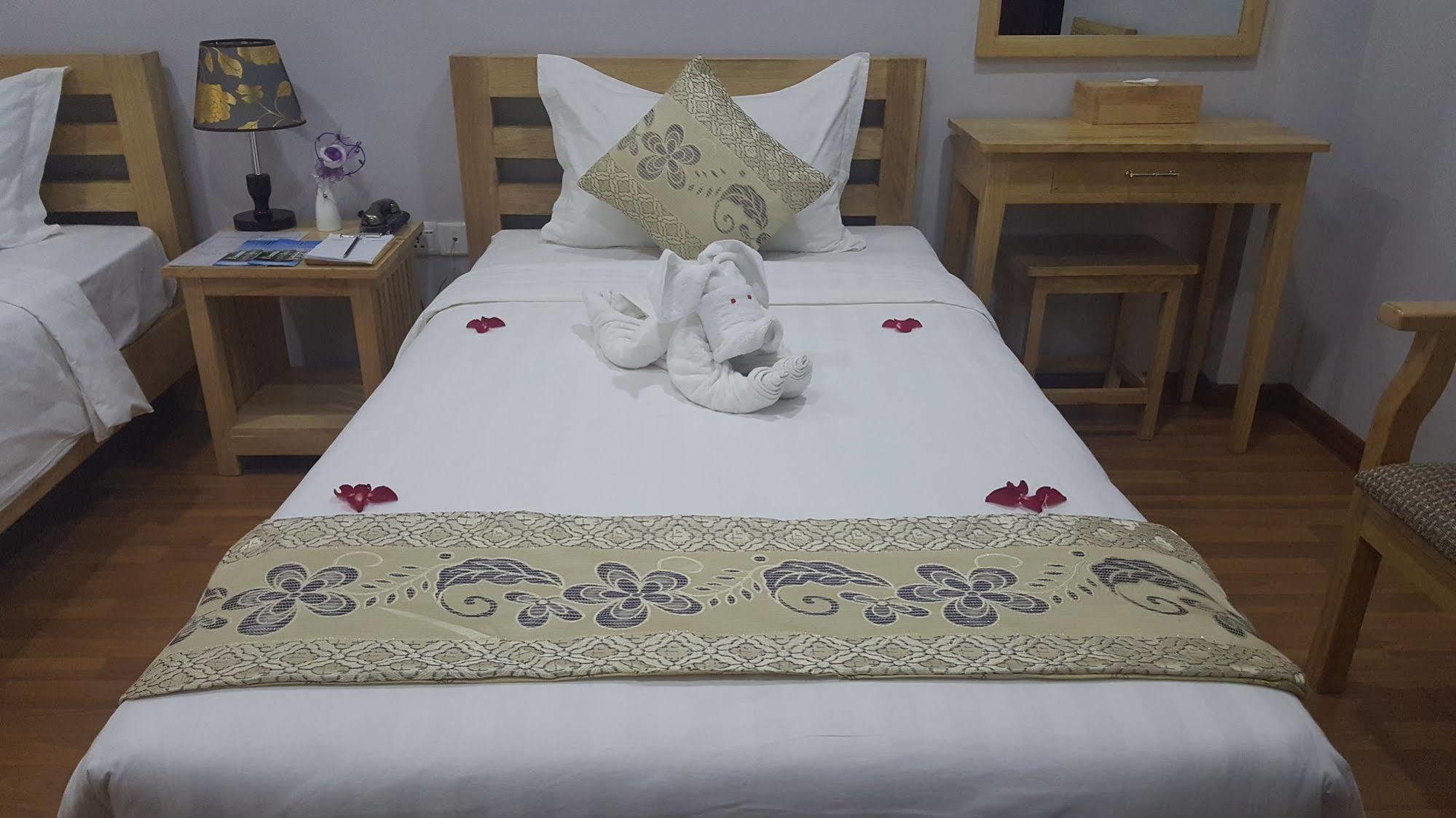 Asian Smile Hotel Янгон Экстерьер фото